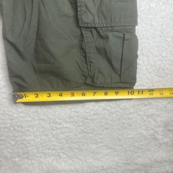 Gap Gapkhakis Loose Fit Cargo Shorts Mens XS Green utility Crocodile 279454-03 - Picture 8 of 9